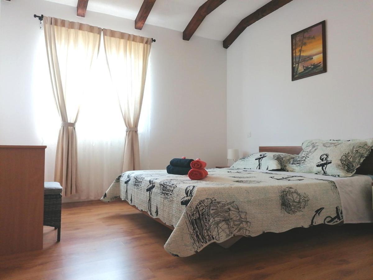 House Mario Near Rovinj Apartman Kanfanar Kültér fotó