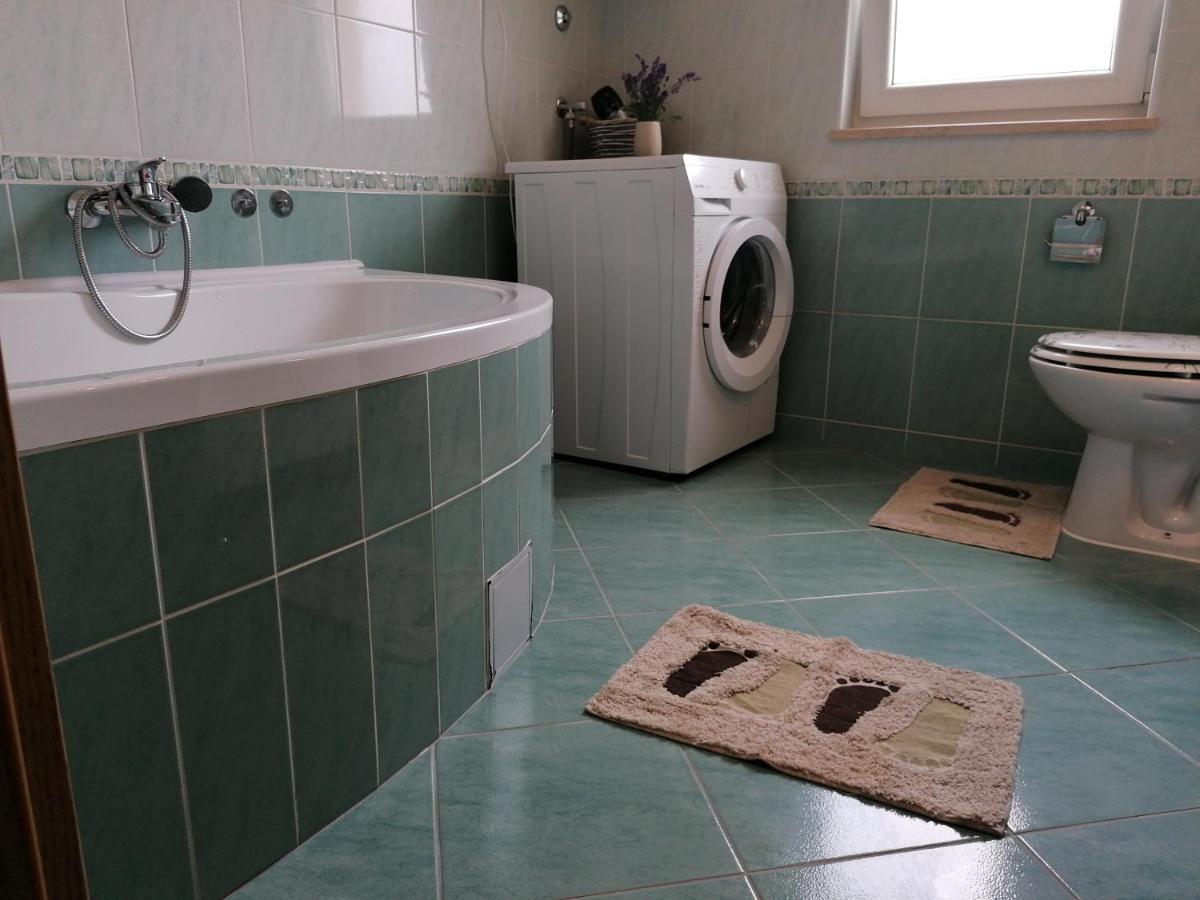 House Mario Near Rovinj Apartman Kanfanar Kültér fotó